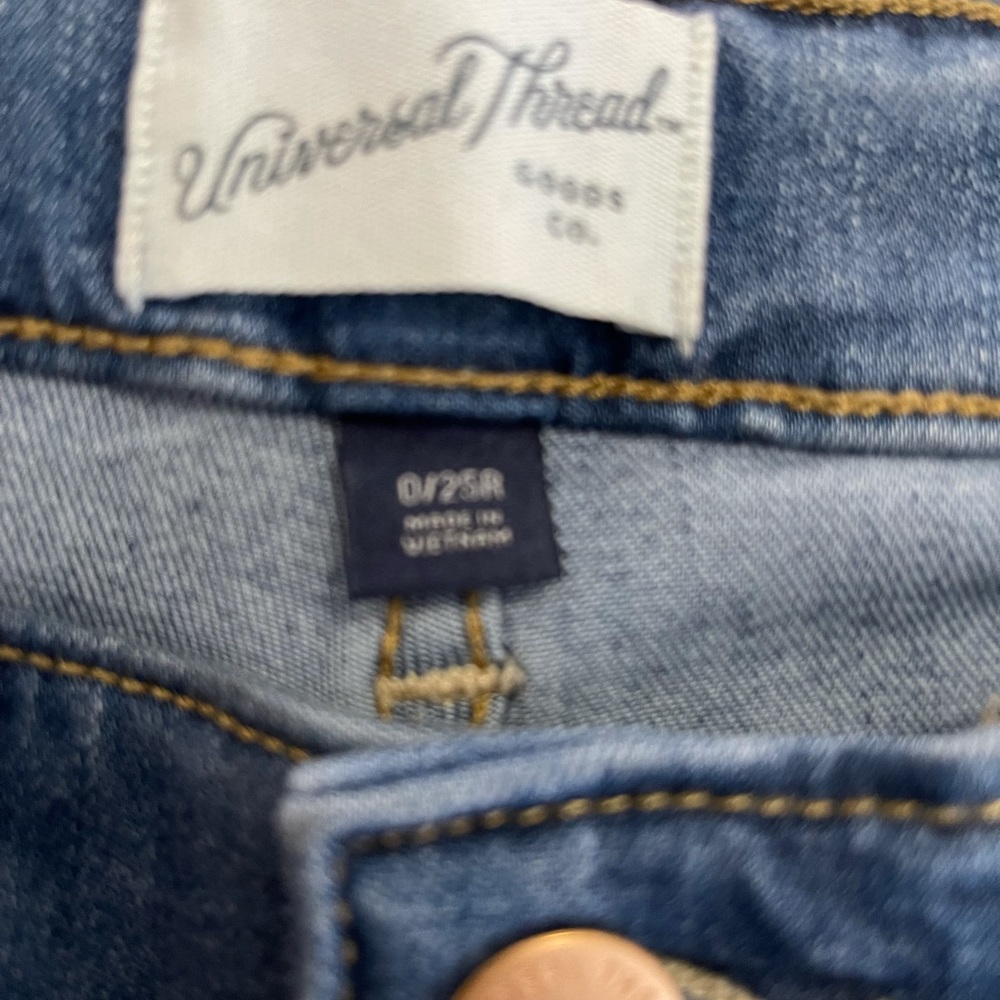 Universal Thread Jeans - Picture 2 of 5